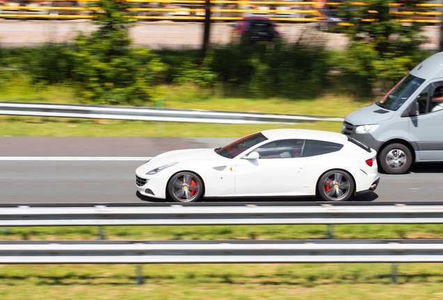 Ferrari FF