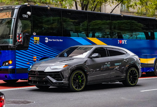 Lamborghini Urus S