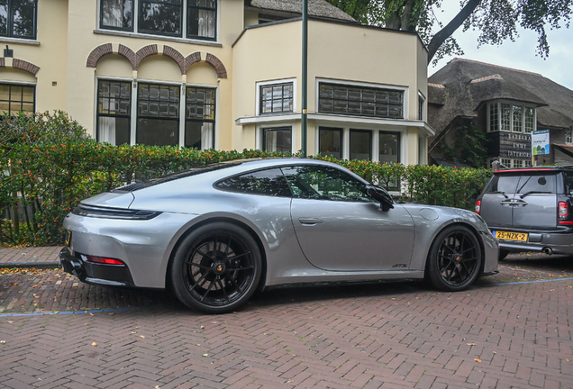 Porsche 992 Carrera 4 GTS MkII