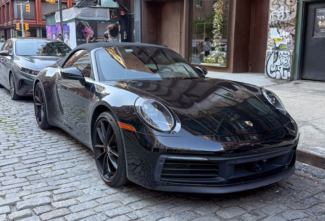 Porsche 992 Carrera 4S Cabriolet MkI