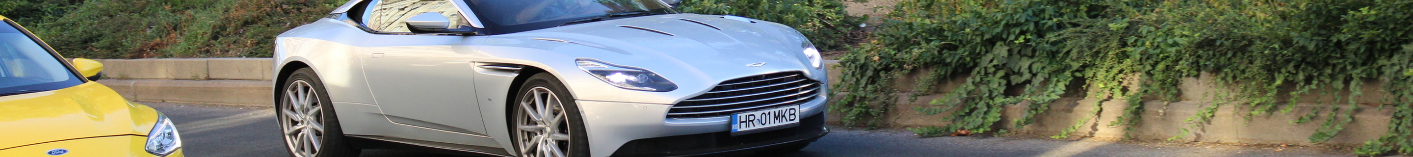 Aston Martin DB11