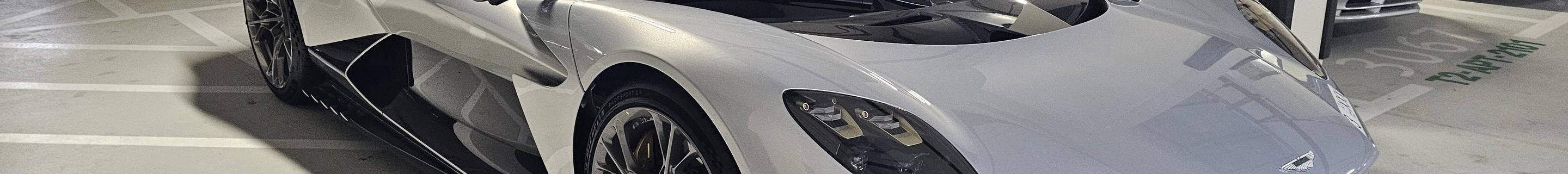 Aston Martin Valhalla
