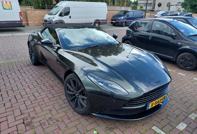 Aston Martin DB11 V8 Volante