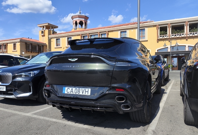Aston Martin DBX S
