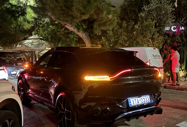 Aston Martin DBX707