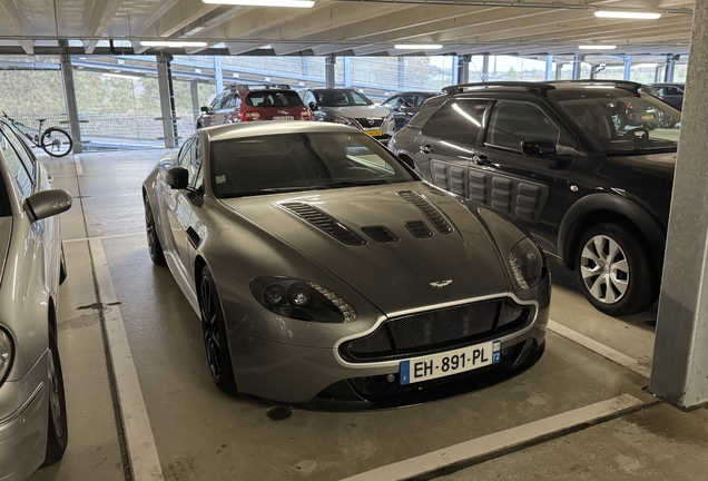 Aston Martin V12 Vantage S