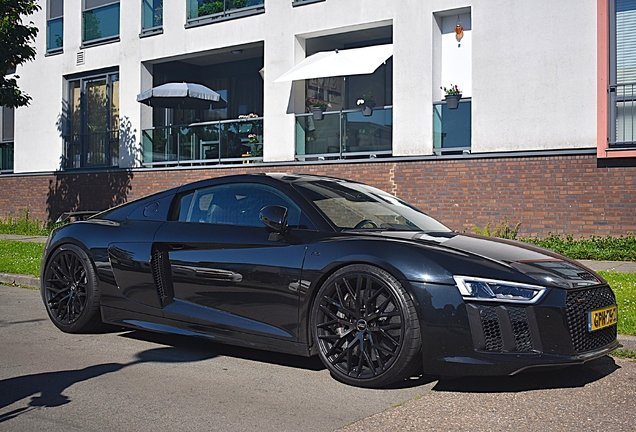 Audi R8 V10 Plus 2015