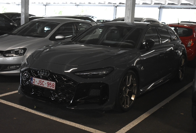 Audi RS5 Avant B10