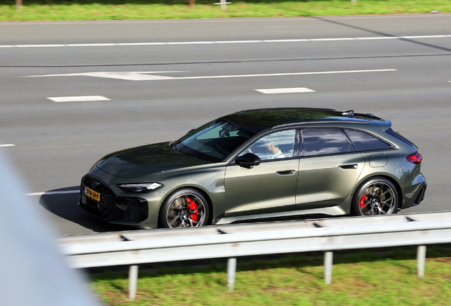 Audi RS5 Avant B10