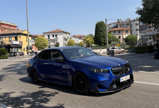 BMW M5 G90