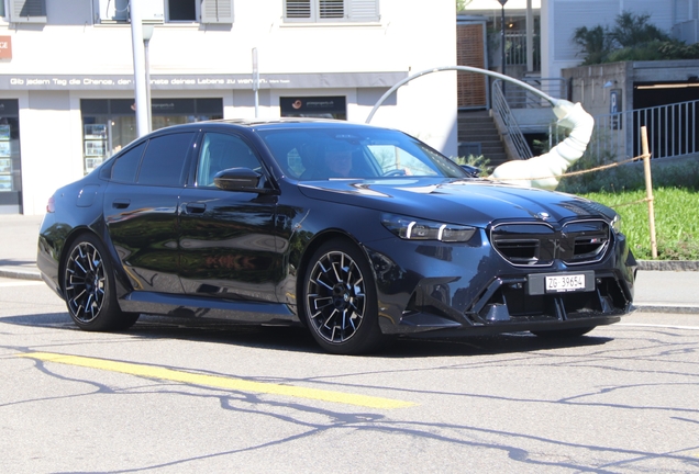 BMW M5 G90