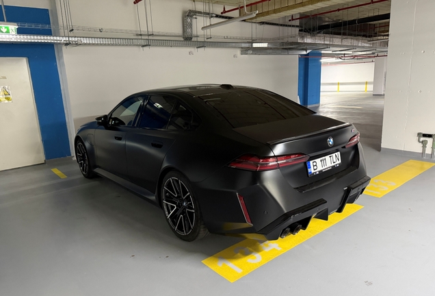 BMW M5 G90