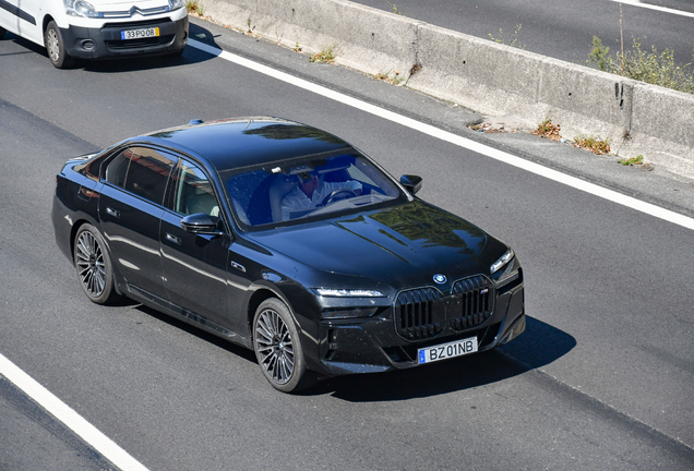 BMW M760e xDrive