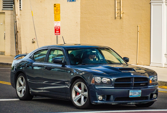 Dodge Charger SRT-8