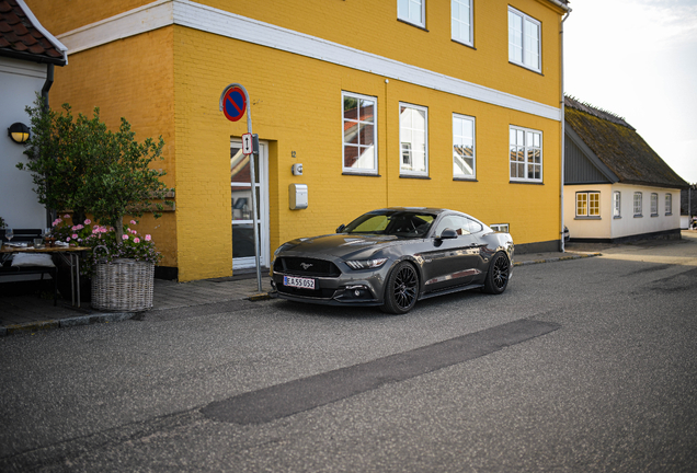 Ford Mustang GT 2015