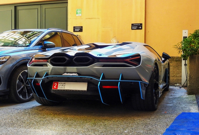 Lamborghini Revuelto