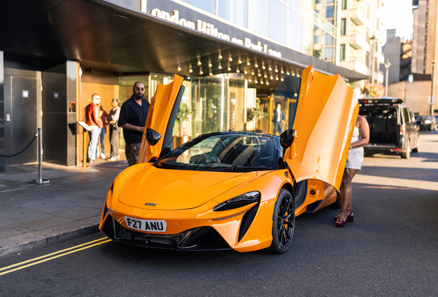 McLaren Artura Spider
