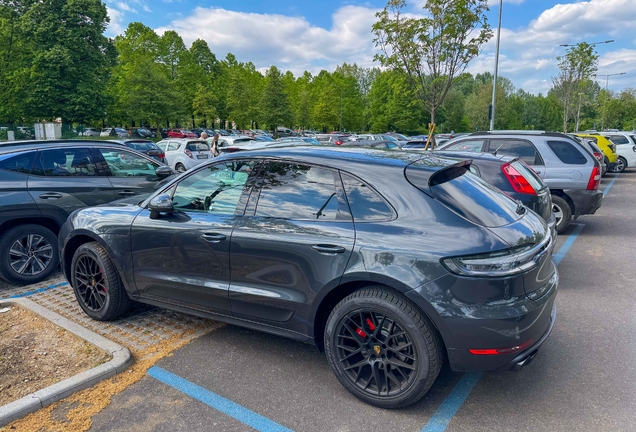 Porsche 95B Macan GTS MkII