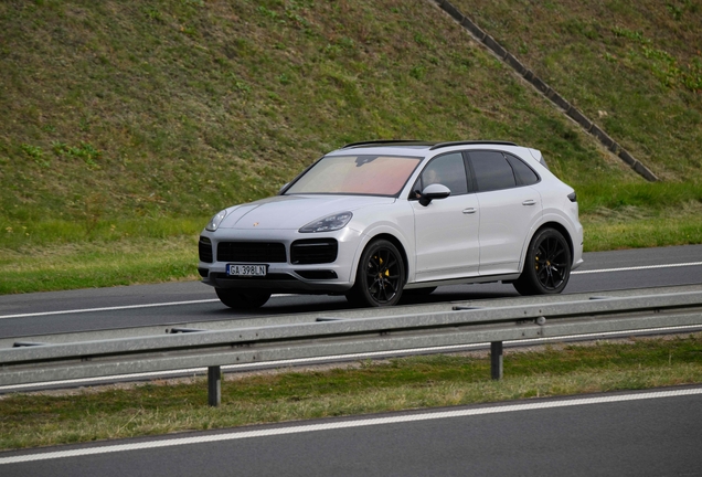 Porsche Cayenne Turbo S E-Hybrid