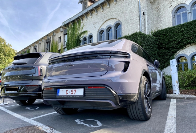 Porsche Macan EV Turbo