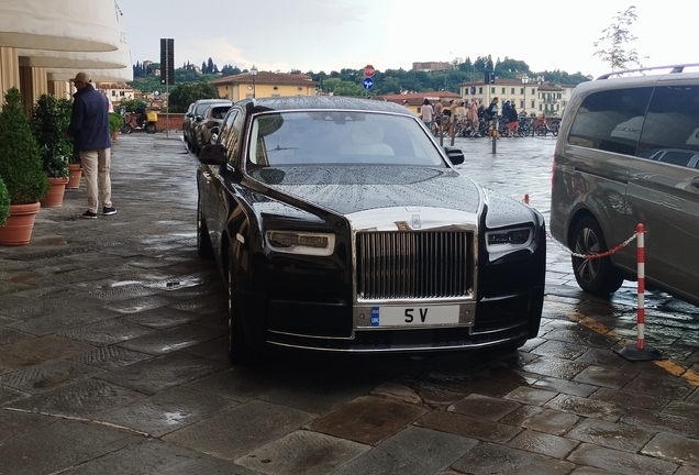 Rolls-Royce Phantom VIII EWB