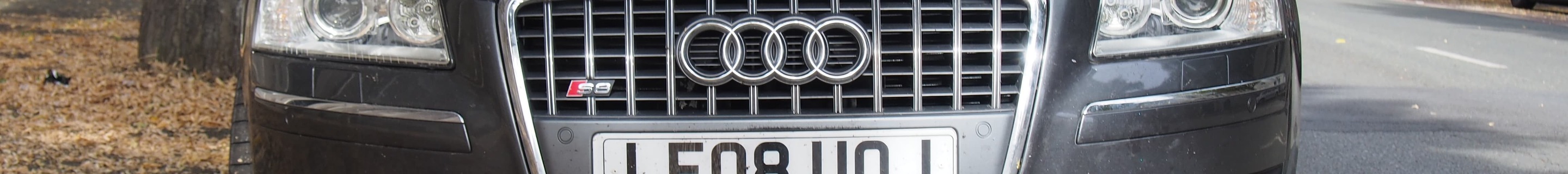 Audi S8 D3