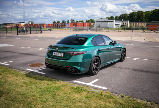 Alfa Romeo Giulia Quadrifoglio 2023