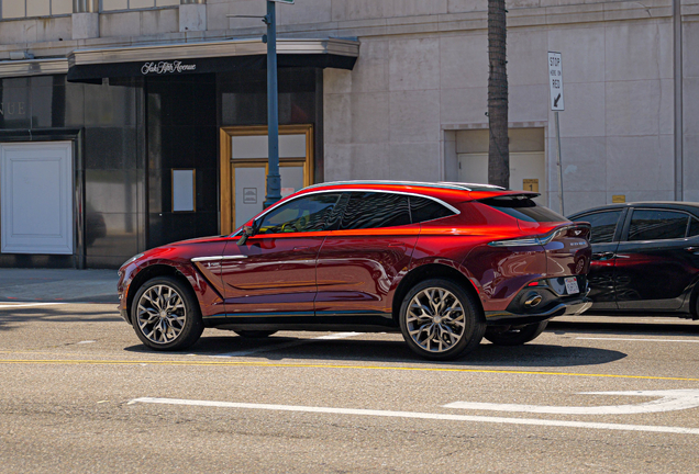 Aston Martin DBX