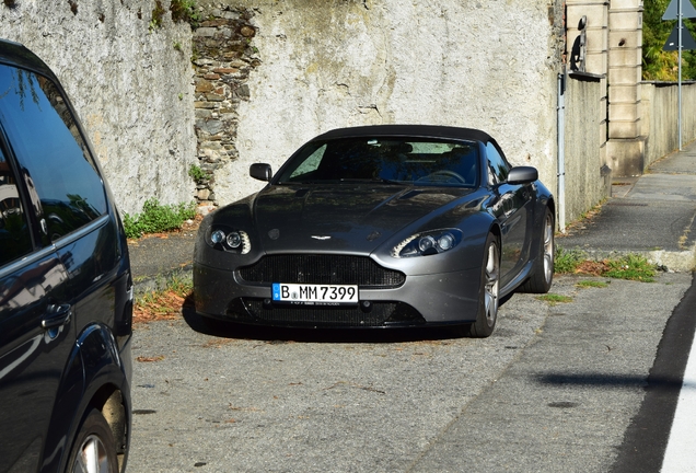 Aston Martin V8 Vantage Roadster 2012