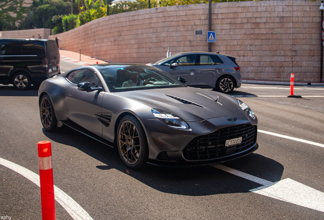Aston Martin Vanquish 2025
