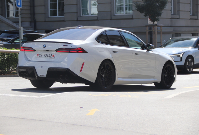 BMW M5 G90