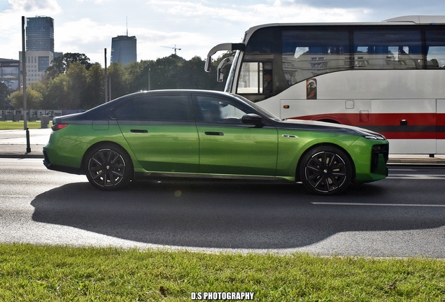 BMW M760e xDrive