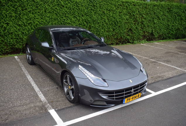 Ferrari FF