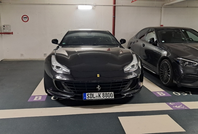 Ferrari GTC4Lusso