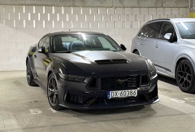 Ford Mustang Dark Horse 2024