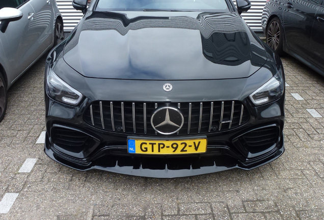Mercedes-AMG GT 63 S X290