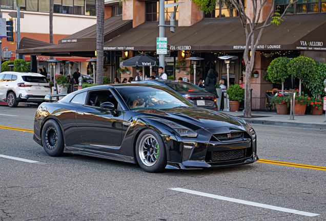 Nissan GT-R 2011