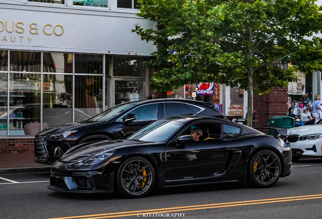 Porsche 718 Cayman GT4