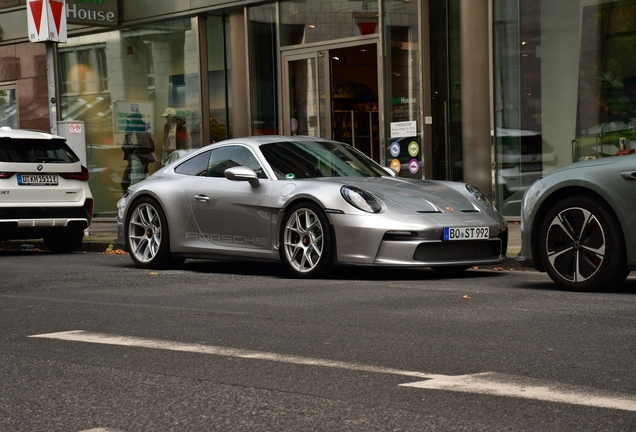 Porsche 992 S/T