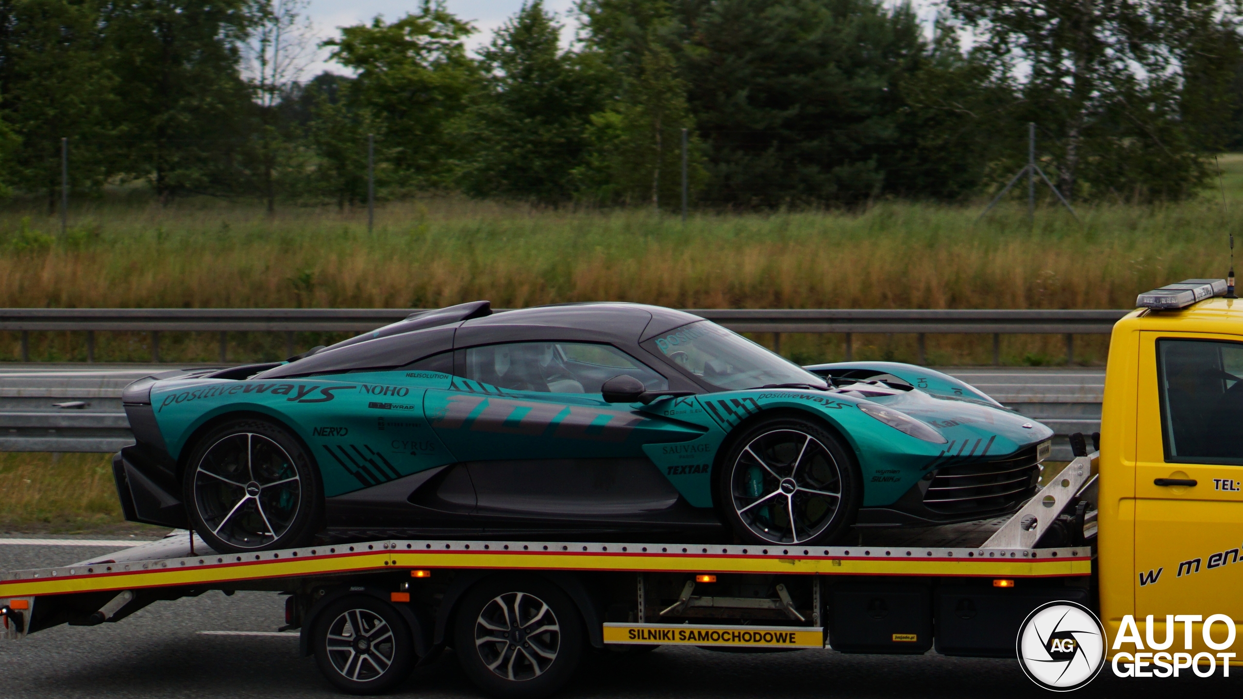Aston Martin Valhalla