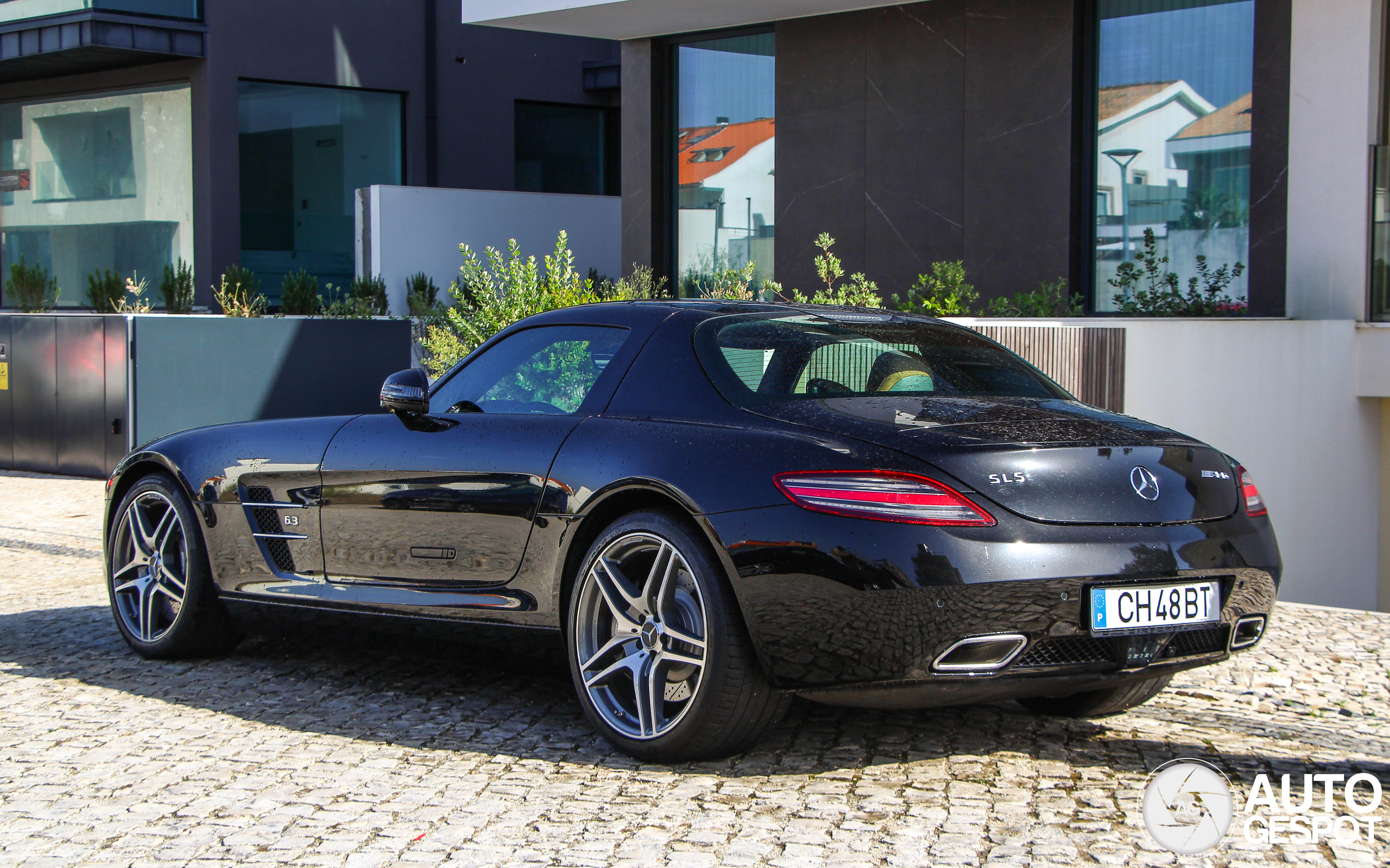 Mercedes-Benz SLS AMG