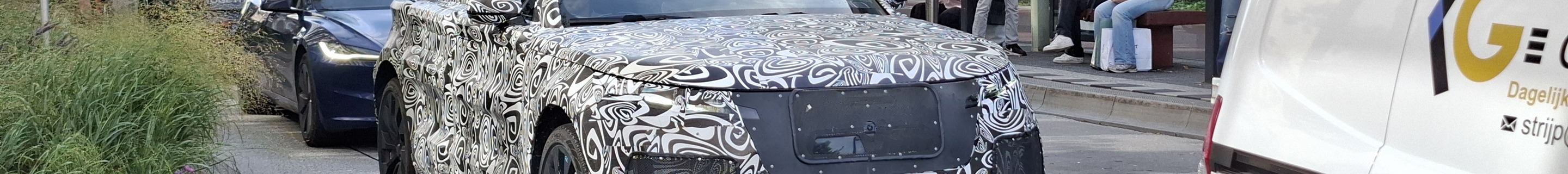 Range Rover Velar EV 2027