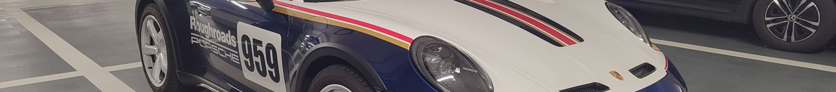 Porsche 992 Dakar