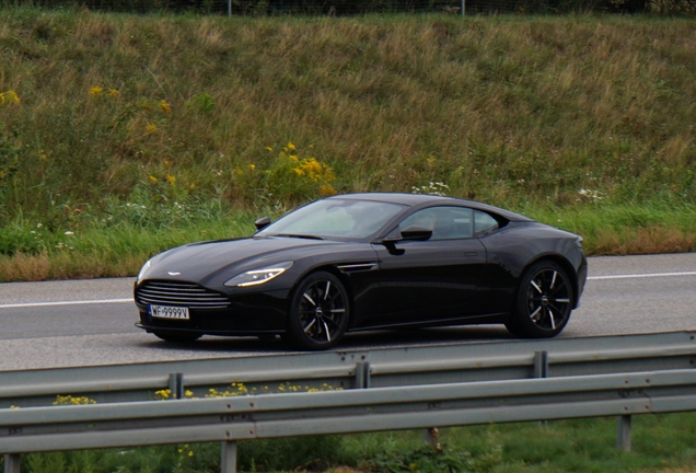 Aston Martin DB11