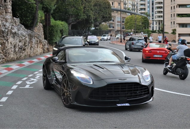 Aston Martin DB12 Volante