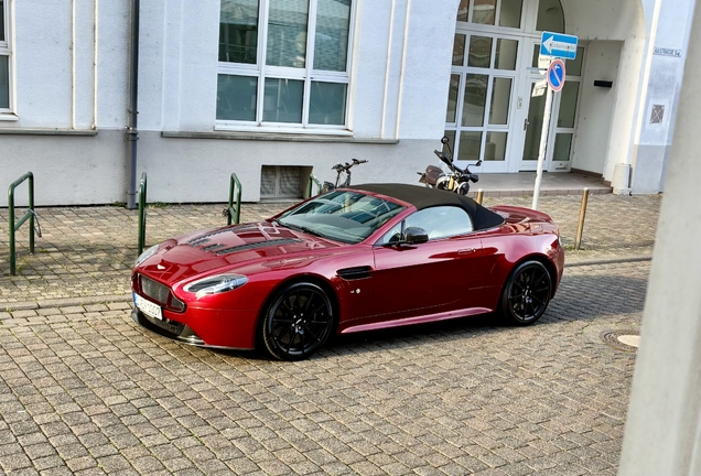 Aston Martin V12 Vantage S Roadster