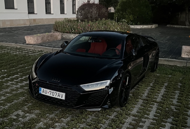 Audi R8 V10