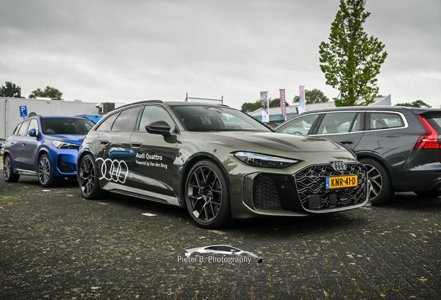 Audi RS5 Avant B10