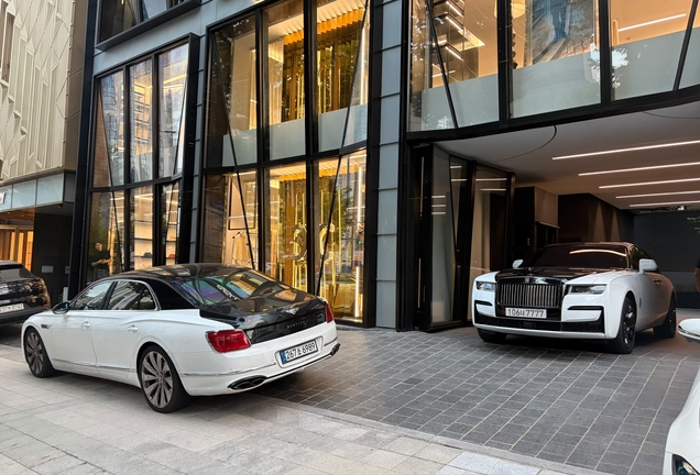 Bentley Flying Spur V8 2021