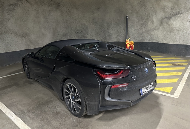 BMW i8 Roadster